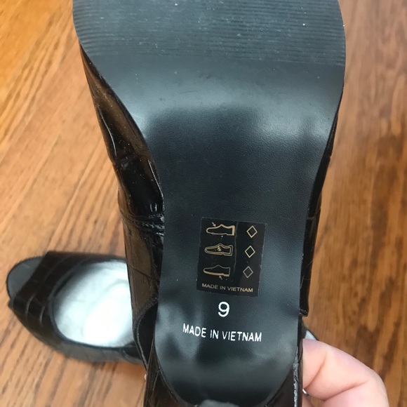 Women’s peep toe slingback sandals - Picture 3 of 3